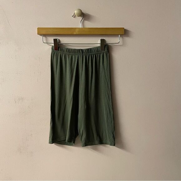 Missguided Olive Green Biker Shorts Size 2 NWT - Picture 1 of 11